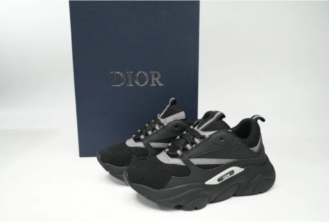 Viraler Designer Sneaker