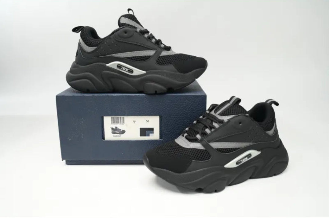 Viraler Designer Sneaker