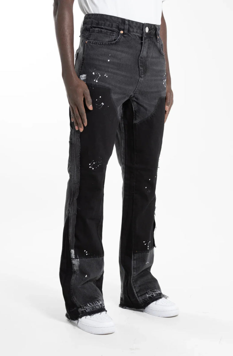 Flared Denim Hose mit flecken